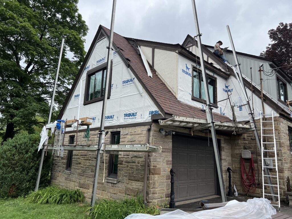 roofing companies in Fox Chapel renovating roof